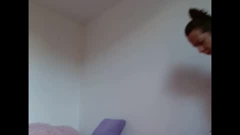 Snapshot of milfevha chatting on December 17, 9:32 pm milfevha online show from December 17, 9:32 pm