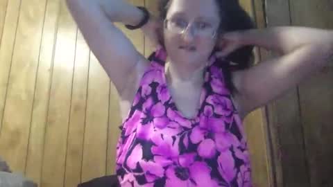 Snapshot of milfmichelle69 chatting on May 21, 8:49 pm milfmichelle69 online show from May 21, 8:49 pm