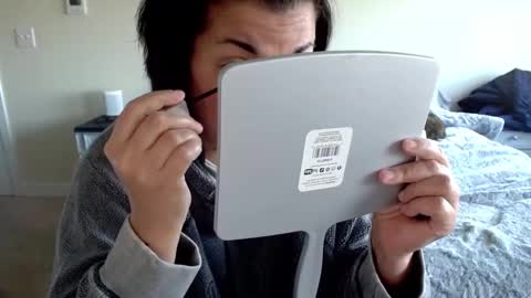 Snapshot of milfmonee chatting on December 6, 2:17 pm MILF Monee online show from December 6, 2:17 pm