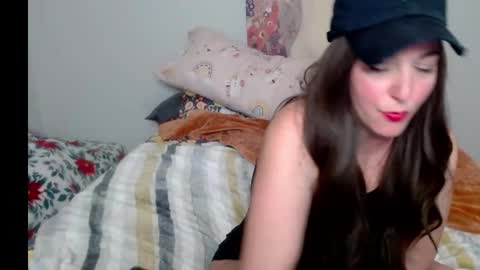 Snapshot of milfmonee chatting on February 2, 1:55 am MILF Monee online show from February 2, 1:55 am