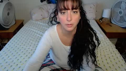 Snapshot of milfmonee chatting on October 9, 5:11 pm MILF Monee online show from October 9, 5:11 pm
