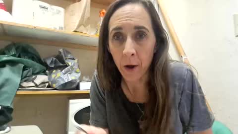 Snapshot of milfqueen831 chatting on December 19, 10:00 pm Jessica and Roger online show from December 19, 10:00 pm