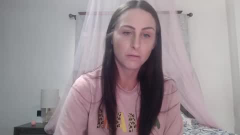 Snapshot of milfquinn chatting on September 20, 10:00 pm Quinn Kinley online show from September 20, 10:00 pm