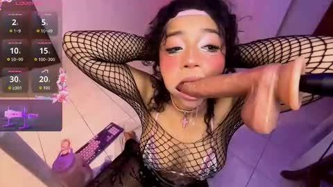 Snapshot of milikitt chatting on November 28, 5:10 am milikitt online show from November 28, 5:10 am