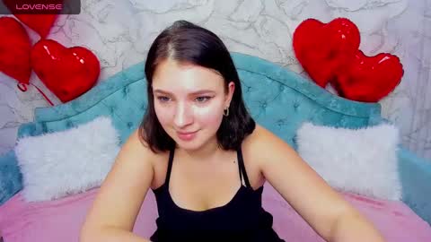 Snapshot of milinafox chatting on February 11, 7:54 am milinafox online show from February 11, 7:54 am