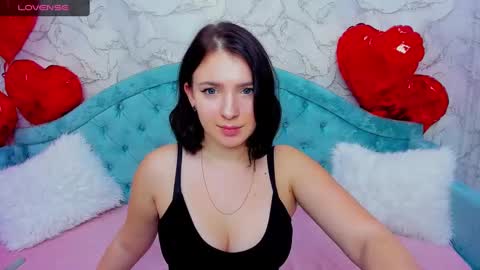 Snapshot of milinafox chatting on March 2, 6:37 am milinafox online show from March 2, 6:37 am