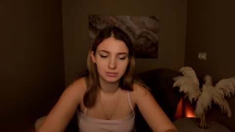 milinafox online show from October 1, 5:13 am