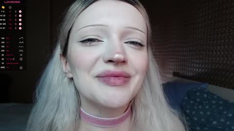 Snapshot of milinamarvelous chatting on December 15, 8:04 pm Mila 3 aka Deepthroat World Champion online show from December 15, 8:04 pm