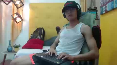 Snapshot of militohot chatting on September 8, 10:20 pm M I L I T O online show from September 8, 10:20 pm
