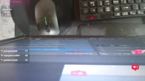 Snapshot of milk_little4u chatting on February 25, 6:36 am luci online show from February 25, 6:36 am