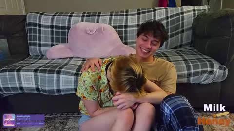 MilkandHoney online show from November 5, 2:44 am