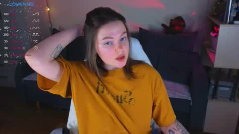 Snapshot of milkbun_x chatting on February 14, 5:53 pm KiteNext stream 0300-0900UTS5 online show from February 14, 5:53 pm