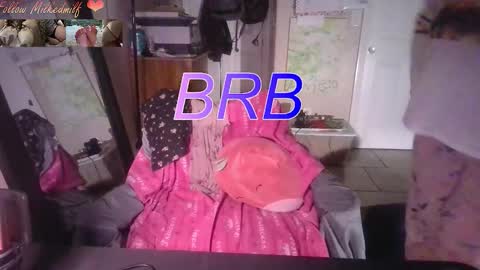 Snapshot of milkedmilf chatting on November 12, 8:48 am milkedmilf online show from November 12, 8:48 am