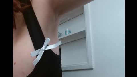 Amira online show from March 12, 2:12 pm