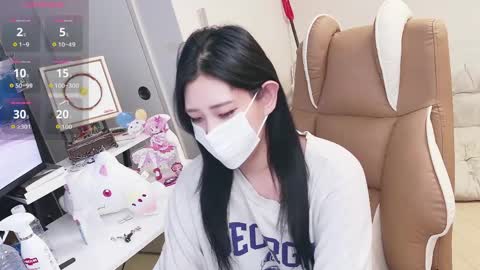 Snapshot of milksola chatting on May 9, 5:07 pm milksola online show from May 9, 5:07 pm