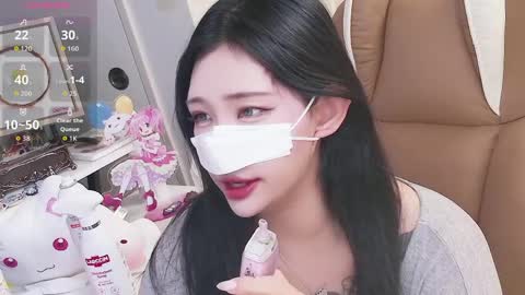 Snapshot of milksola chatting on May 31, 12:45 pm milksola online show from May 31, 12:45 pm