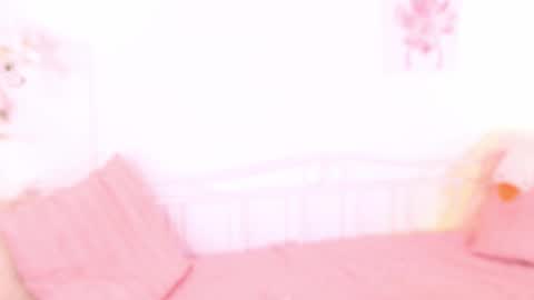 milky_0 online show from October 2, 11:12 pm