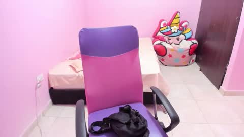 vale online show from January 14, 12:44 pm