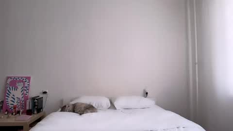 milky__way_ online show from May 1, 1:37 pm
