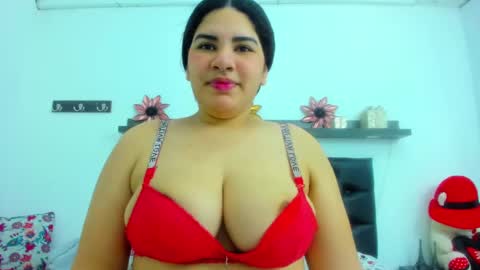 Snapshot of milky_way_18 chatting on January 4, 1:31 pm milky_way_18 online show from January 4, 1:31 pm