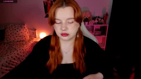 Snapshot of milky_wayx chatting on October 27, 5:22 am Lisa online show from October 27, 5:22 am