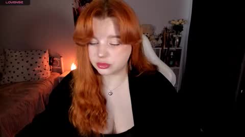 Snapshot of milky_wayx chatting on November 28, 5:54 am Lisa online show from November 28, 5:54 am