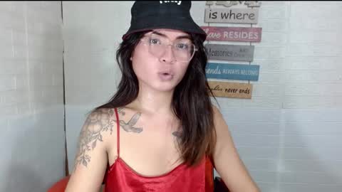 Snapshot of milkycumnel23 chatting on December 2, 4:31 pm NEL 23 online show from December 2, 4:31 pm