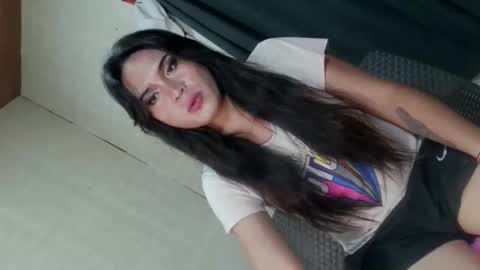 Snapshot of milkycumnel23 chatting on May 12, 3:20 pm NEL 23 online show from May 12, 3:20 pm