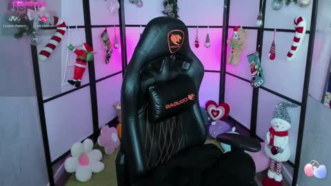 milky cute online show from January 9, 12:46 am