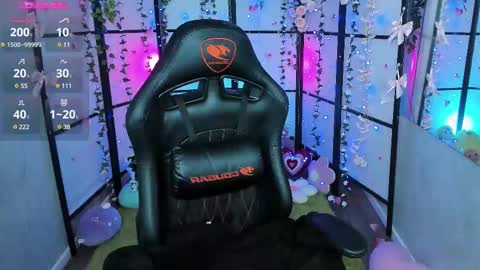 milky cute online show from February 10, 1:24 am