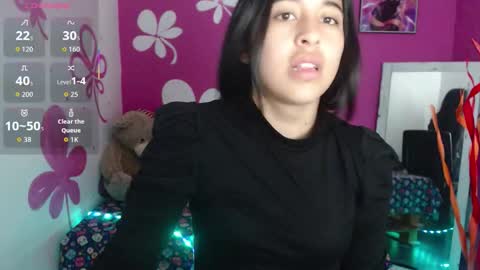 Snapshot of milkydoll4 chatting on January 5, 5:27 pm milkydoll4 online show from January 5, 5:27 pm