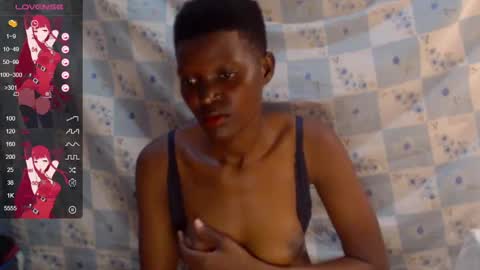 Snapshot of milkylevel chatting on December 12, 11:07 am jessica online show from December 12, 11:07 am