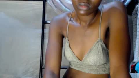 Snapshot of milkylevel chatting on January 13, 6:16 am jessica online show from January 13, 6:16 am