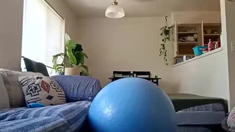 milkymomasquirtsalot online show from May 14, 8:59 pm