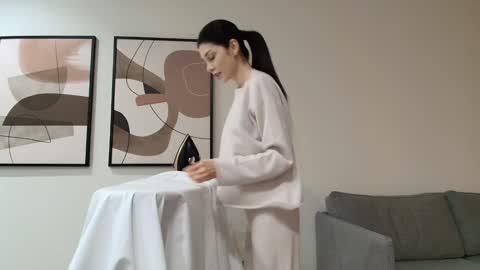 milla bella online show from January 14, 7:19 pm