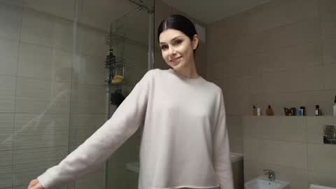 milla bella online show from February 12, 7:31 pm