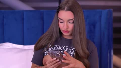 Milla online show from October 15, 4:12 am