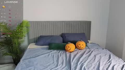 Hello  Im Mila online show from November 14, 1:26 am