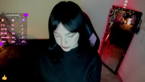 Snapshot of millandiux chatting on May 8, 1:11 am millandiux online show from May 8, 1:11 am