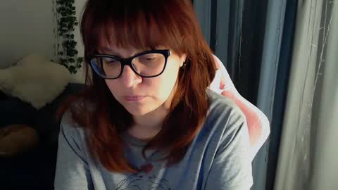 Snapshot of millapoolys chatting on February 23, 5:50 pm Milla online show from February 23, 5:50 pm