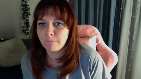 Snapshot of millapoolys chatting on February 25, 8:51 pm Milla online show from February 25, 8:51 pm