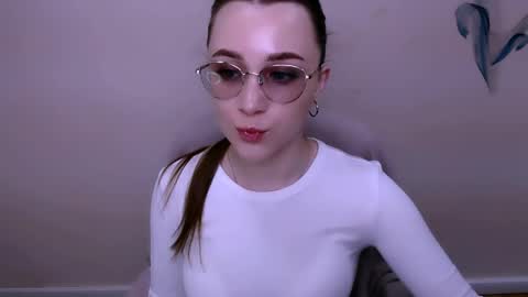 Snapshot of millasamsd chatting on April 6, 10:38 am Milla online show from April 6, 10:38 am