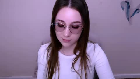 Snapshot of millasamsd chatting on April 14, 10:32 am Milla online show from April 14, 10:32 am