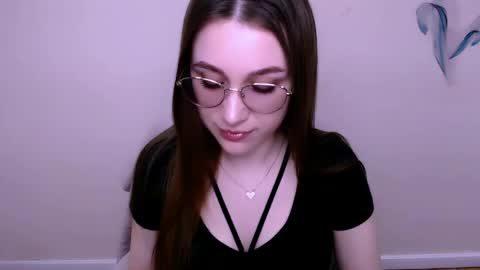 Snapshot of millasamsd chatting on April 22, 7:44 am Milla online show from April 22, 7:44 am