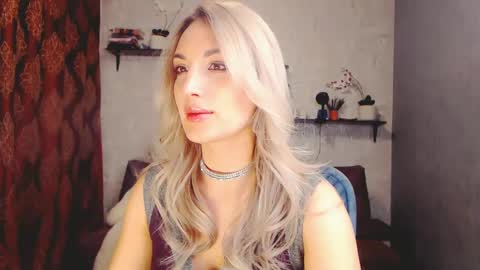 Snapshot of millaxqueen chatting on February 14, 11:31 am MillaXQueen online show from February 14, 11:31 am