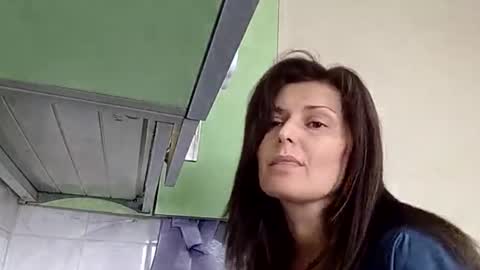 millenabella online show from April 2, 8:01 am