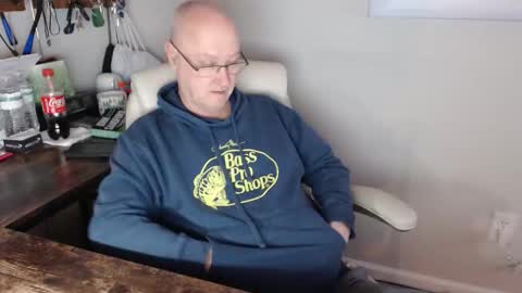 Snapshot of millenium0129 chatting on December 23, 1:58 am millenium0129 online show from December 23, 1:58 am