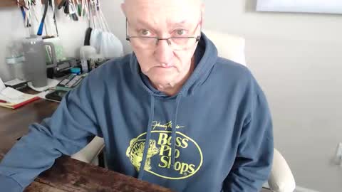 Snapshot of millenium0129 chatting on February 2, 7:12 pm millenium0129 online show from February 2, 7:12 pm