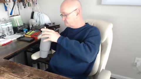 Snapshot of millenium0129 chatting on February 19, 3:19 pm millenium0129 online show from February 19, 3:19 pm