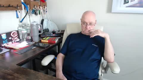 Snapshot of millenium0129 chatting on March 11, 6:25 pm millenium0129 online show from March 11, 6:25 pm